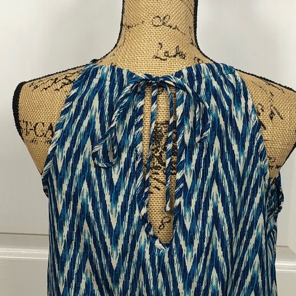 Threads Studio Halter Top Size Medium - Picture 7 of 7